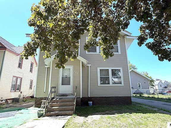 2nd image of 321 3rd St NW
