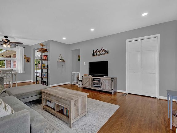 4th image of 101 Elder St