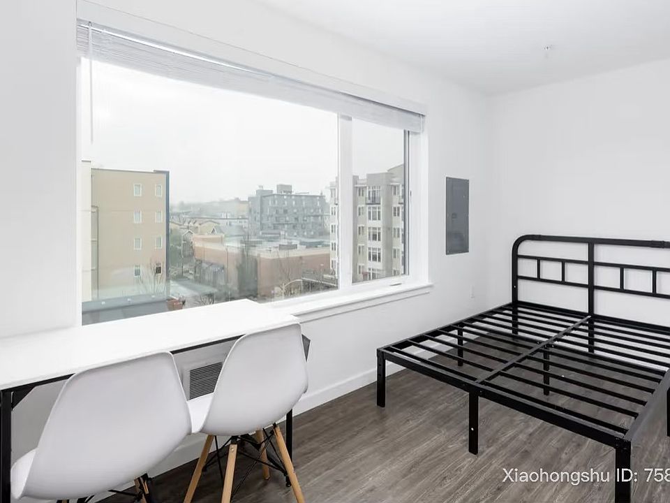 2nd image of 4727 12th Ave NE #981005