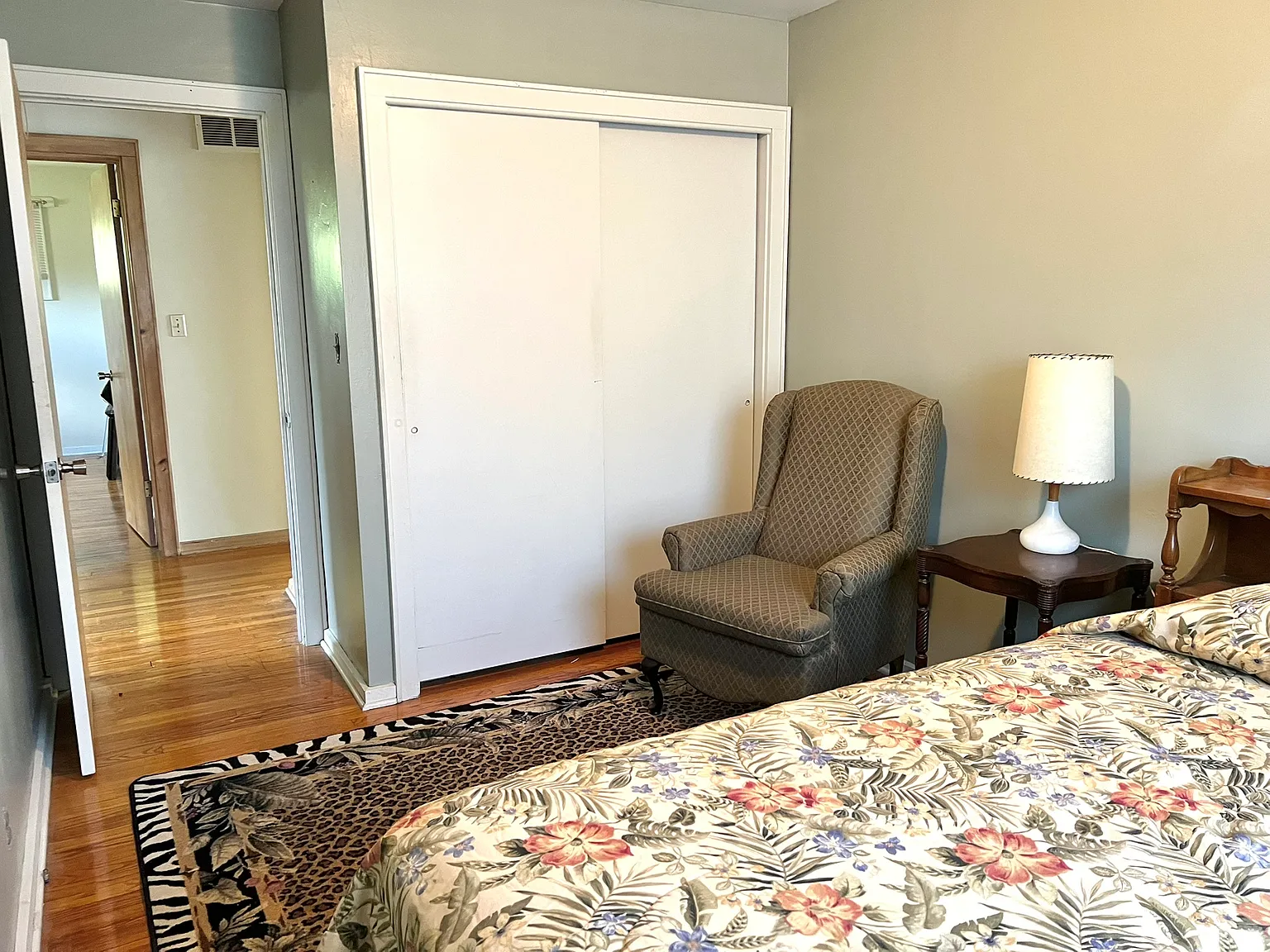 3 bed, 1464 sqft, $1,900 — Photo 2