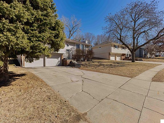 3rd image of 1005 Conestoga Rd