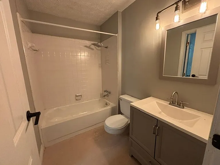 6525 Gregg Dr — Photo 23