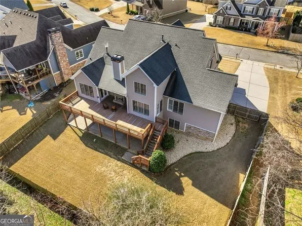 98 Twelve Oaks Dr SE, Cartersville, GA 30120