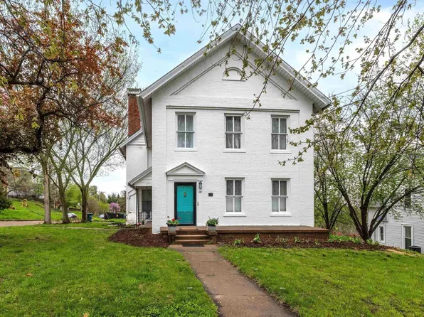 929 College Ave, Davenport, IA 52803