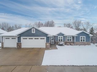 208 E Clearfield Ln, Appleton, WI 54913