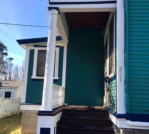 private entrance, address is( 221 regent - or 100 lake) same building