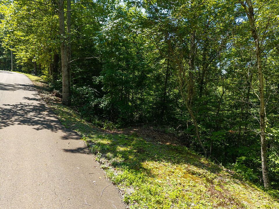 34th image of LOT 26 Oak Ridge Way
