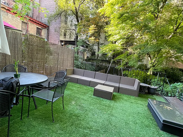 126 E 30th St #2D — Photo 14