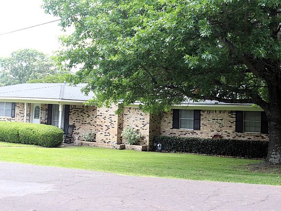 2nd image of 604 Wells Rd