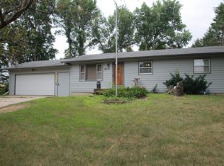 913 Valley View Ave, Valley Springs, SD 57068