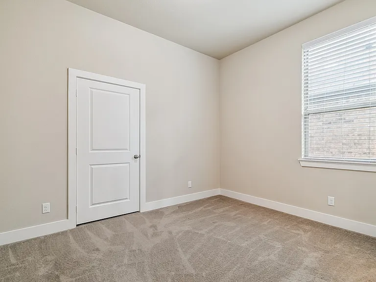 2508 Sanders Ct — Photo 30