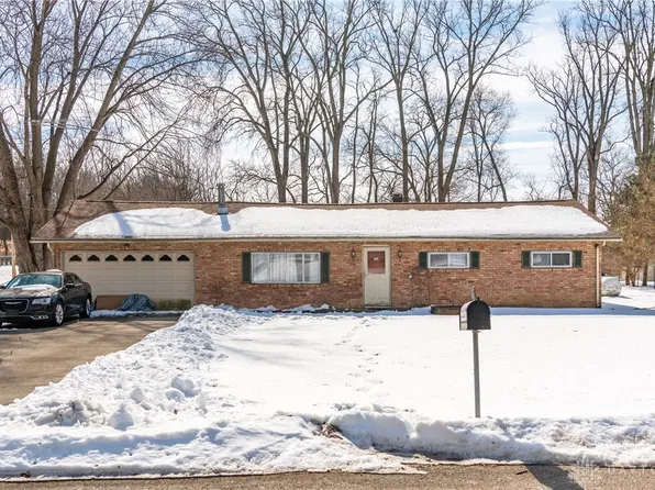 7477 Rebecca Dr, South Vienna, OH 45369