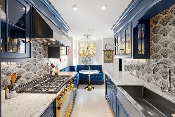 Sold by SERHANT. | media 3