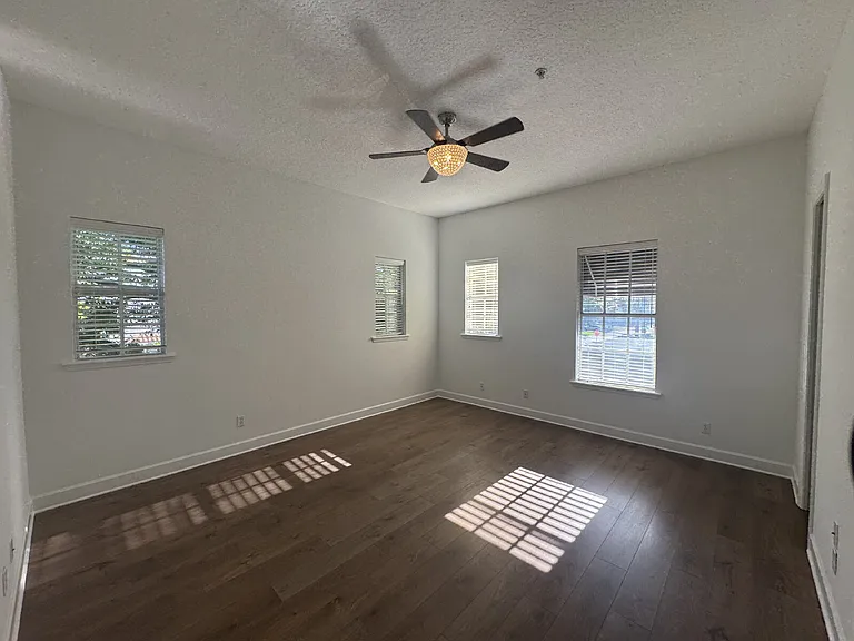 3210 W Horatio St #1 — Photo 18