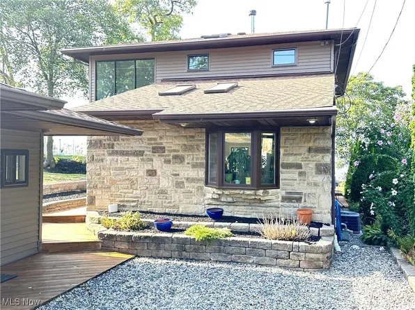 4419 Lake Rd, Sheffield Lake, OH 44054