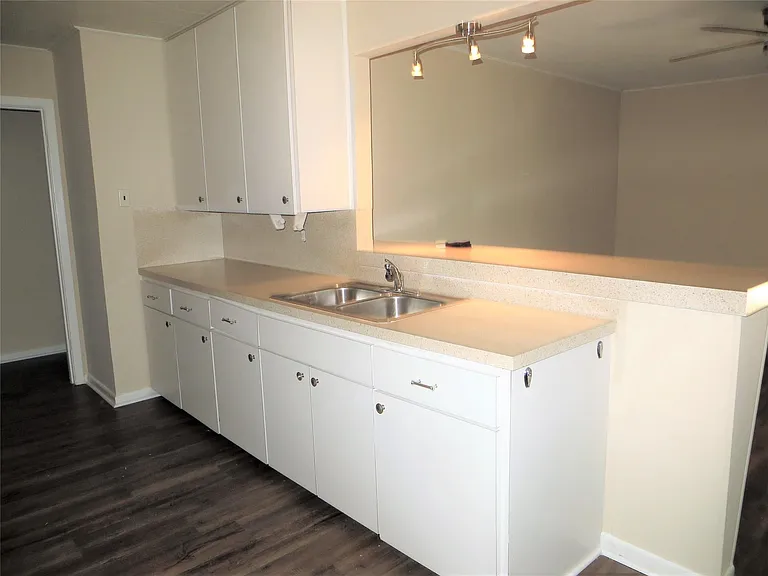 2809 Rosadele St — Photo 9