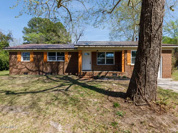 1002 Able Street, Elizabethtown, NC 28337