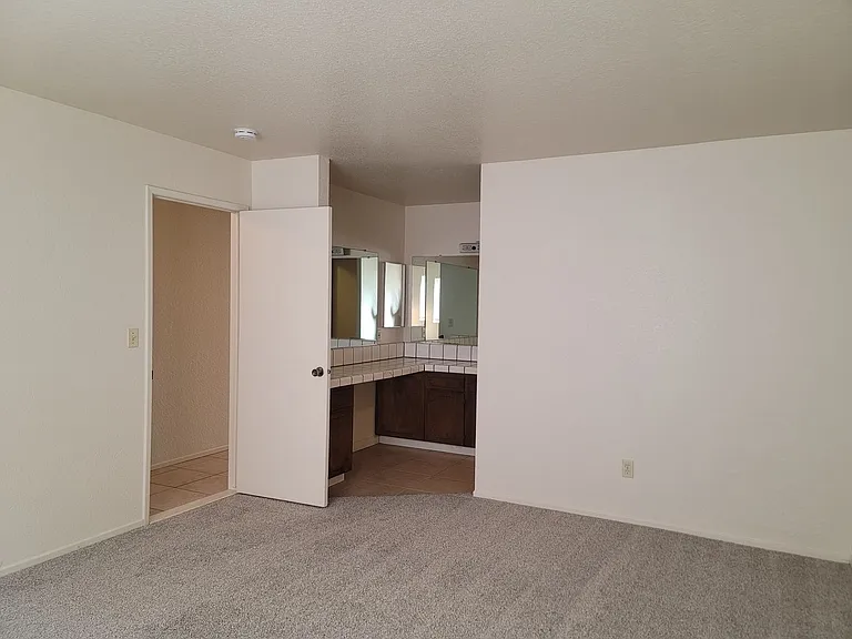 3904 Monteview Dr — Photo 12