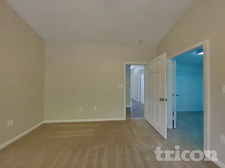 11901 Harris Pointe Dr — Photo 7