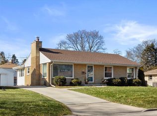 5415 N Lydell Ave, Glendale, WI
