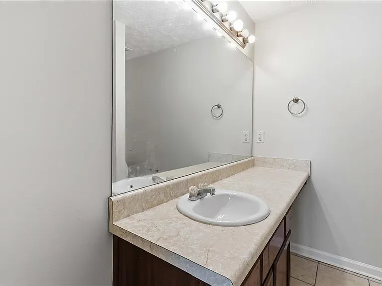 4401 Stone Gate Way — Photo 17