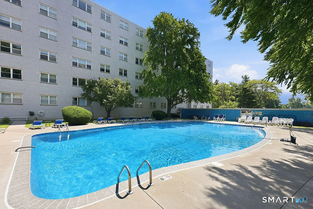 1 bed, 1.0 bath, 910 sqft, $2,100 — Photo 4