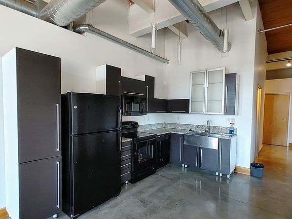 5th image of 382 W 22nd St #205