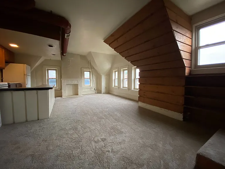 366 S Negley Ave — Photo 46