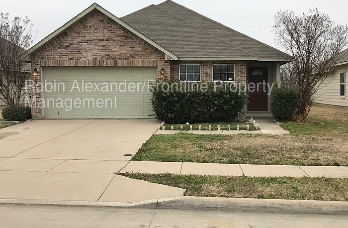 1st image of 305 Wolf Mountain Ln