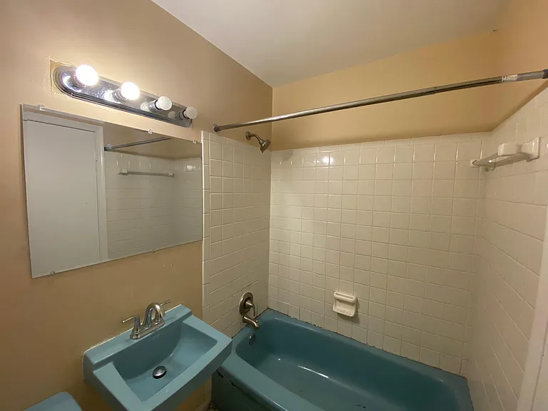 5506 Southampton Dr — Photo 30