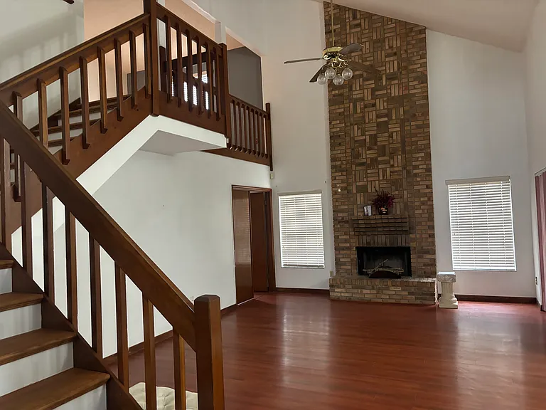 7400 Wade Meadow Ct — Photo 18