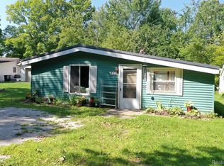 957 Pantek Dr, Attica, MI 48412