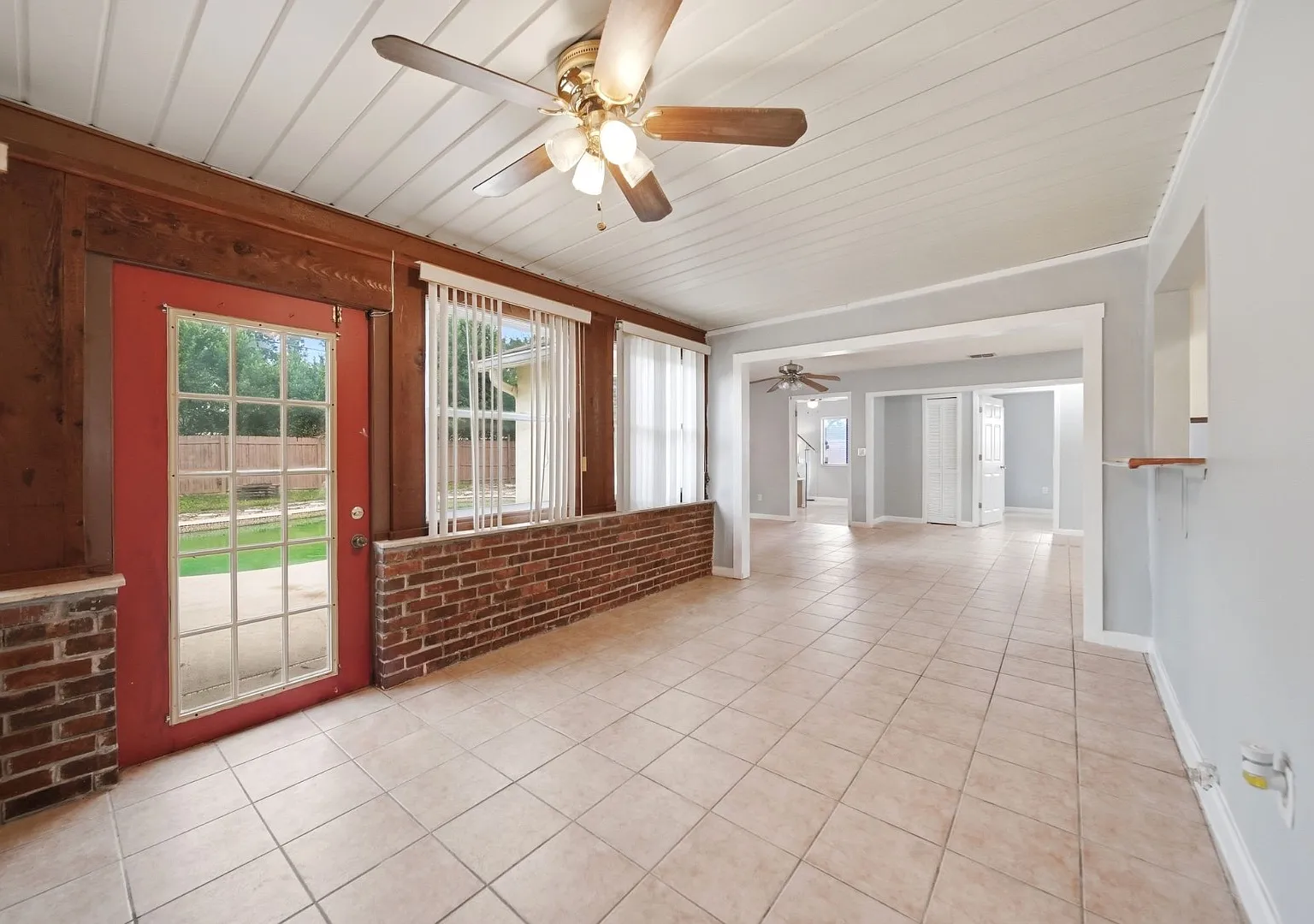 8334 Crosswicks Dr — Photo 4