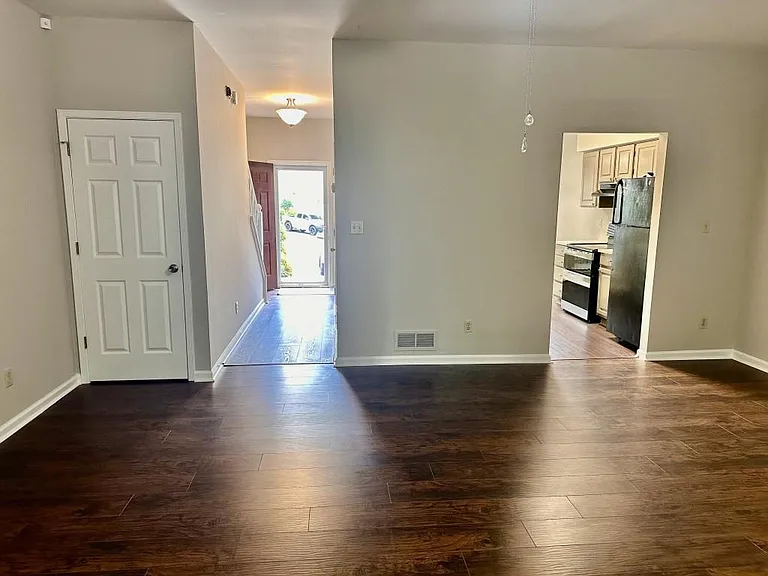 2290 Fairways Ct NW — Photo 8