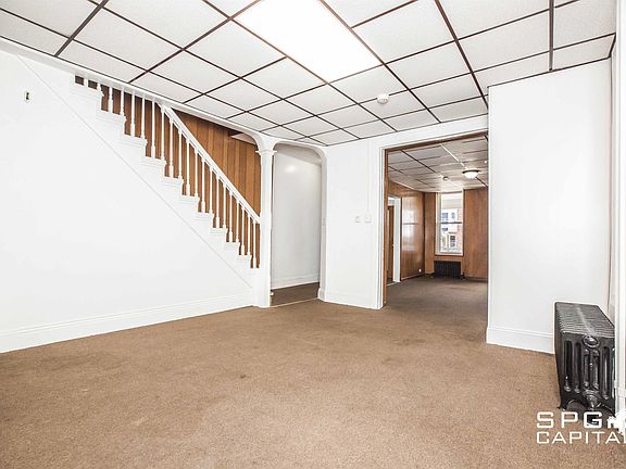 4th image of 266 W Jackson St