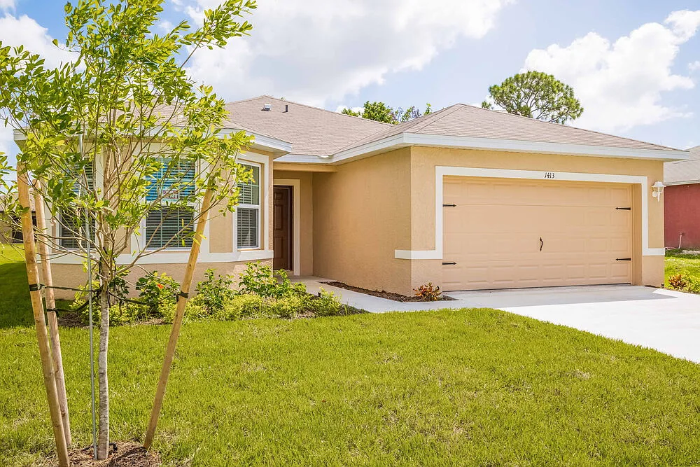 3 bed, 2.0 bath, 1756 sqft, $2,660 — Photo 2