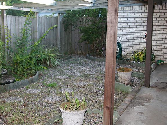 4th image of 811 Baronridge Dr