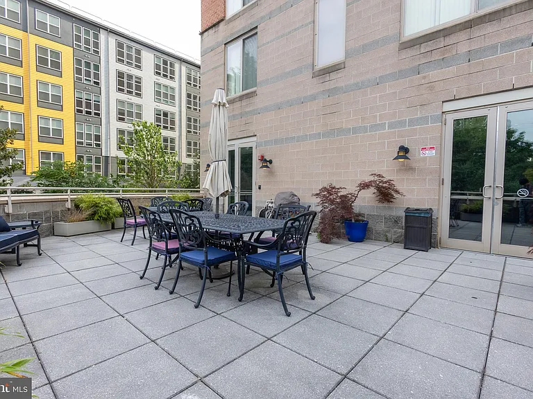 2726 Gallows Rd #1011 — Photo 29