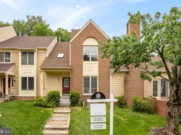 12602 Victoria Station Ct, Fairfax, VA 22033