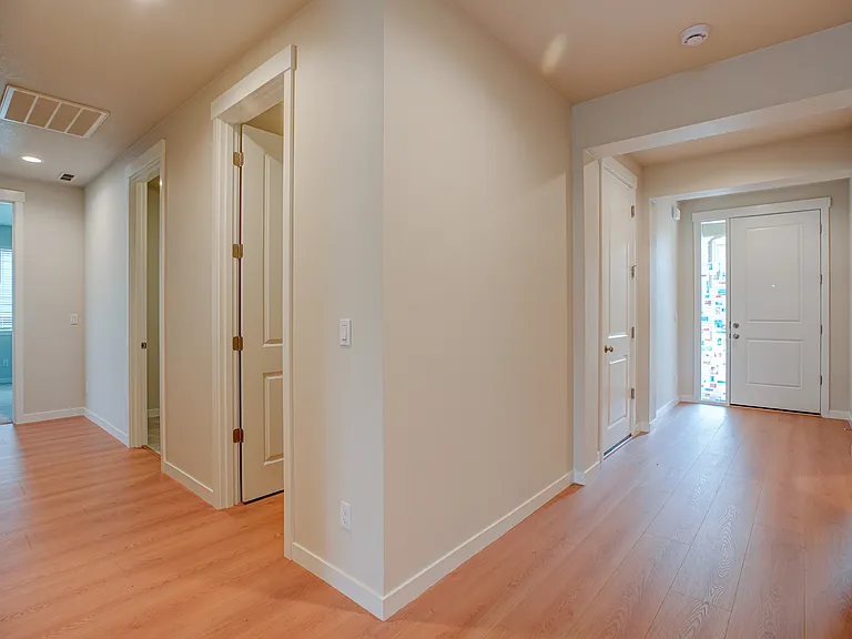 4102 NE 186th St — Photo 14