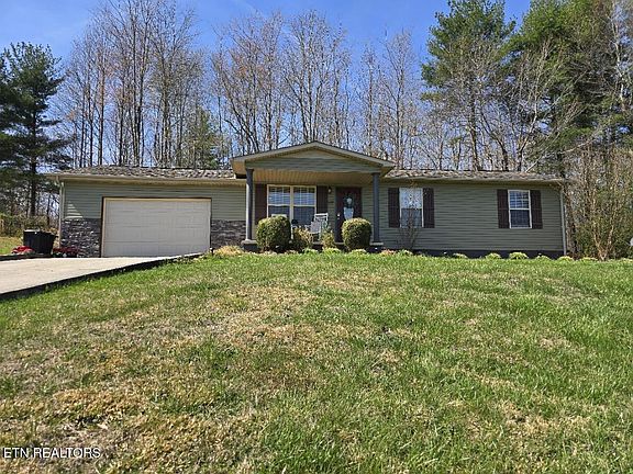 3rd image of 609 S Proctor Blvd