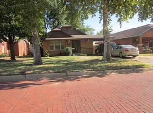 306 Avenue G NW, Childress, TX 79201