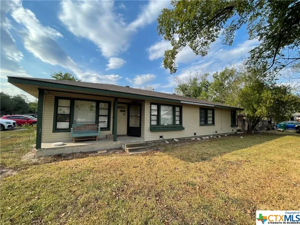 210 Mary Rose, Ganado, TX 77962