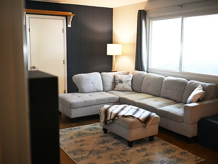 525 Warren Ave — Photo 3