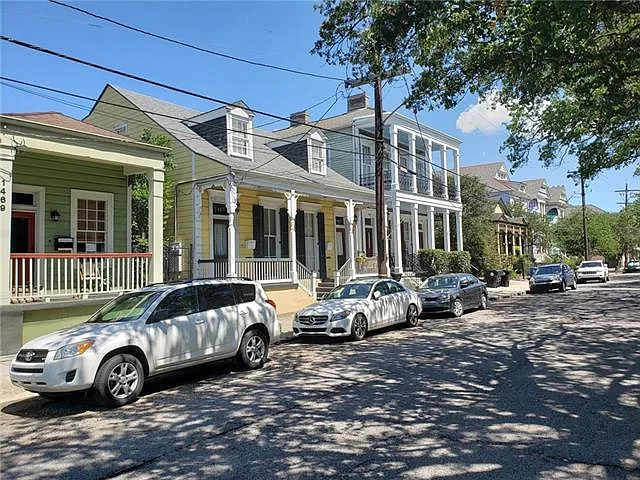 1463 Annunciation St #B — Photo 3