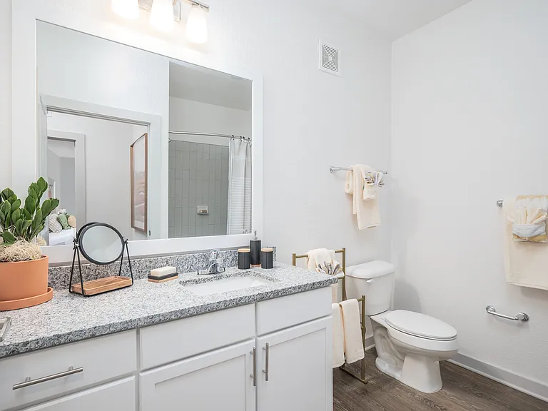 Residences at Markets West — Photo 9