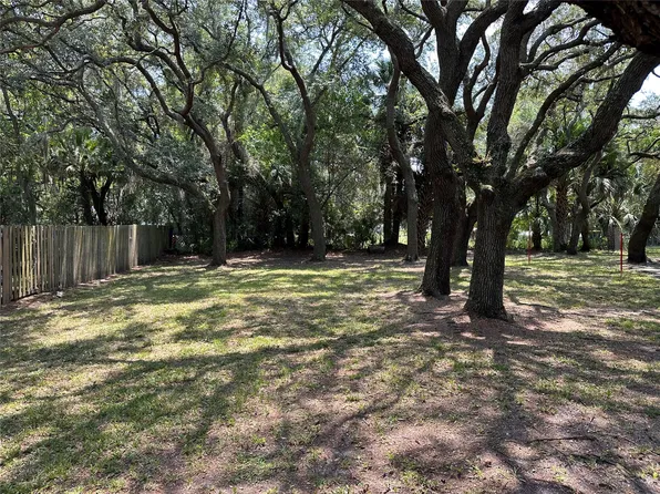 726 S 11th St, Fernandina Beach, FL 32034