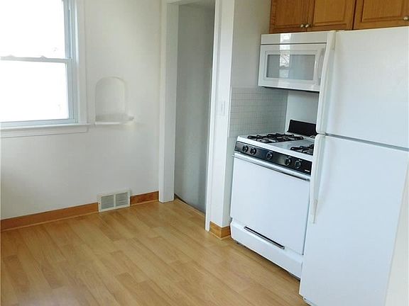 3rd image of 1350 Worton Blvd