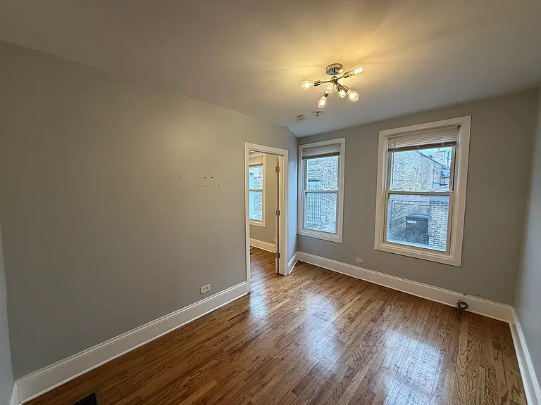 3614 W George St #2R — Photo 5