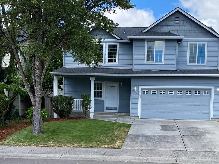 320 NW 150th Way — Photo 1